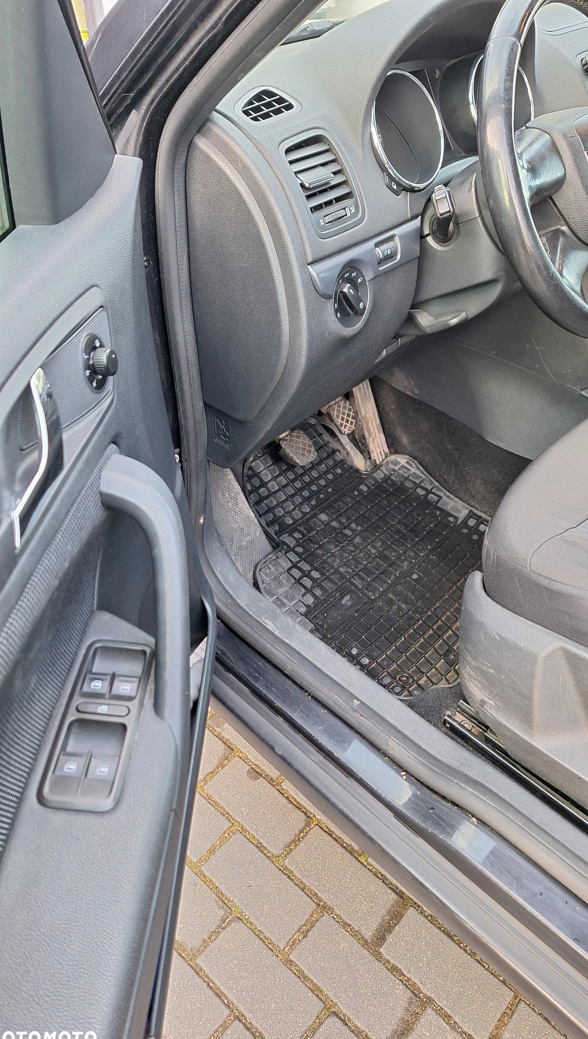 Skoda Yeti cena 28500 przebieg: 259500, rok produkcji 2012 z Słupsk małe 137